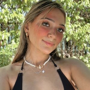 Meet your Posher, Ronit